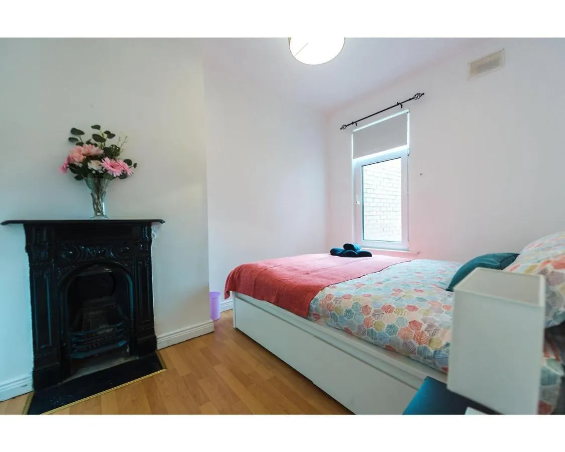 Central Belfast Apartments Carrington 0*,